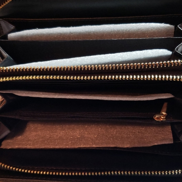 NWT Isabelle Handbag - Picture 4 of 5